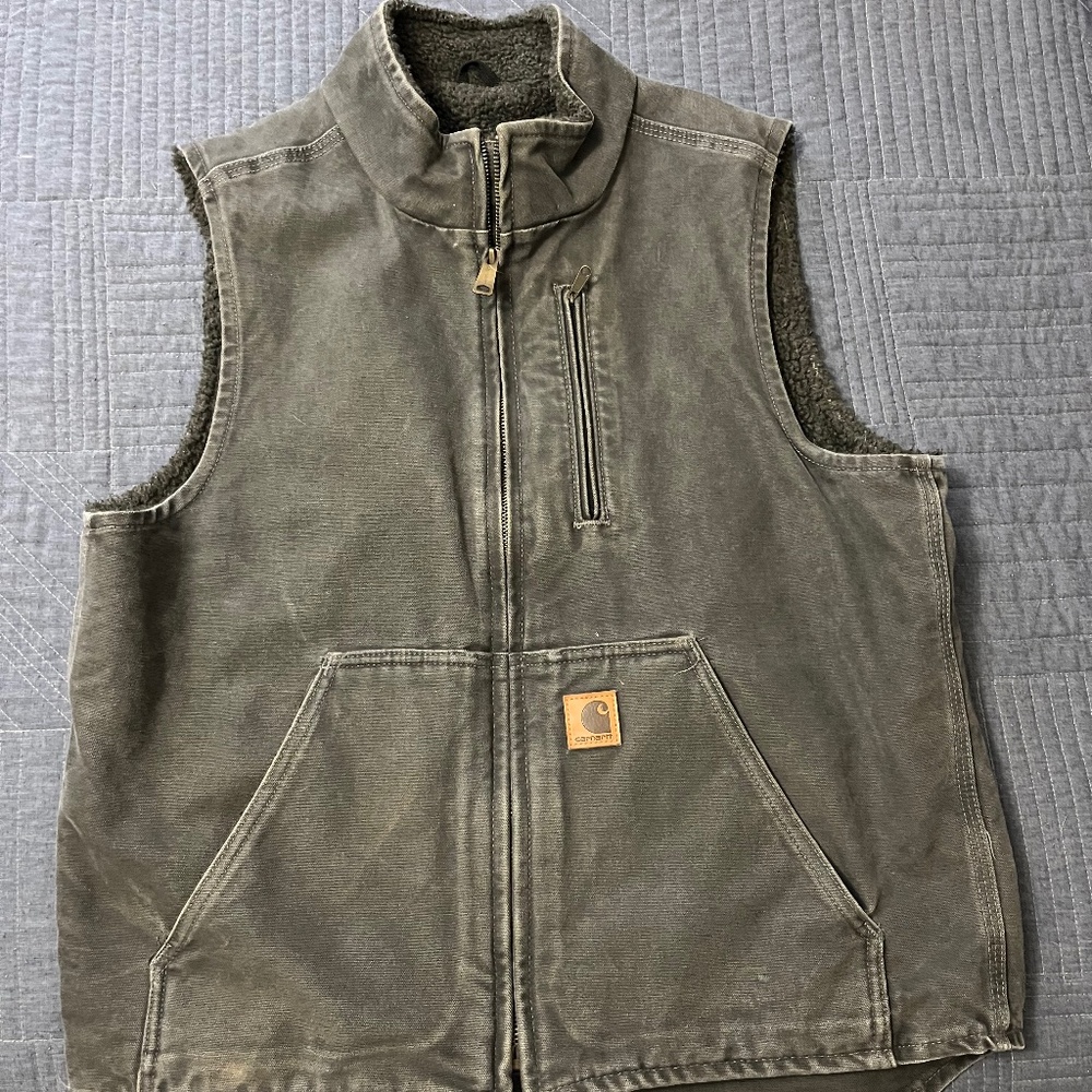 Men’s Carhartt Sherpa-Lined Duck Vest Size Medium